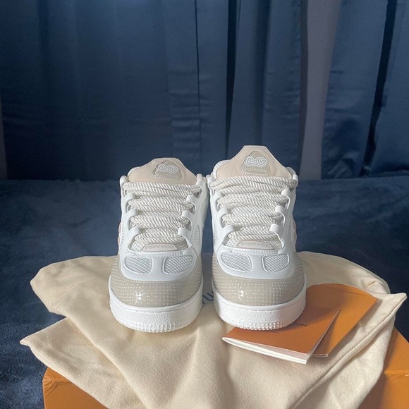 Louis Vuitton women’s trainers - Picture 2 of 5